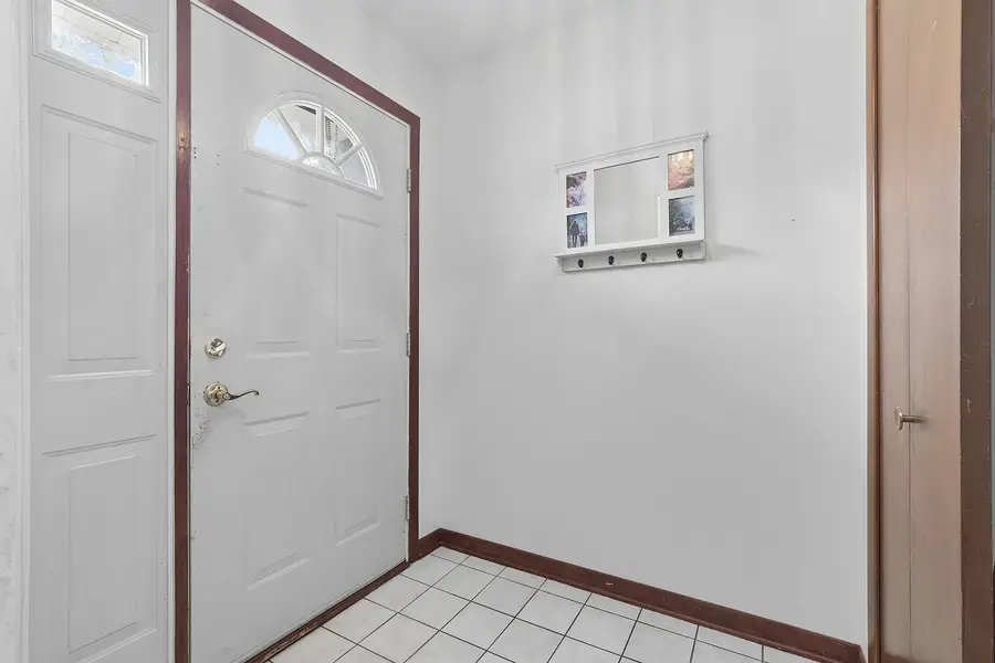6142 Rob Roy Drive, Oak Forest, IL 60452 - #3