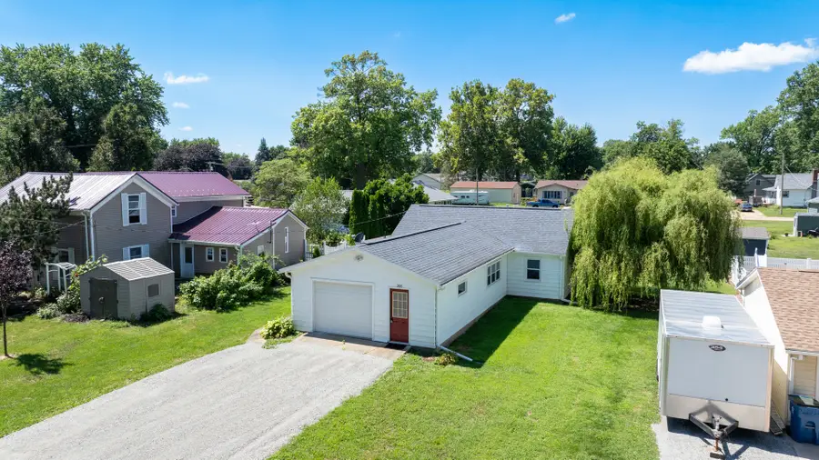 306 8th Avenue S, Albany, IL 61230 - #3