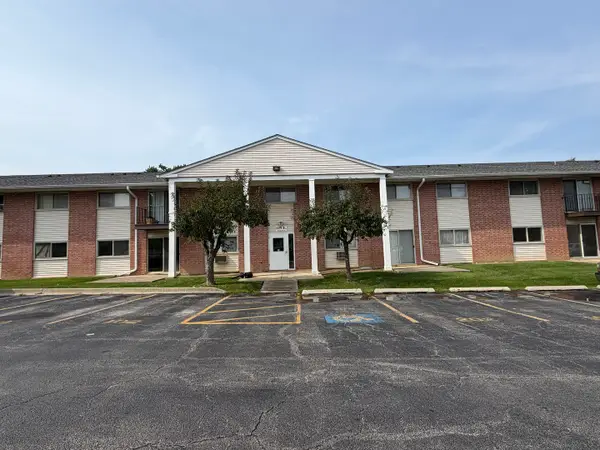 659 E Fullerton Avenue #210, Glendale Heights, IL 60139