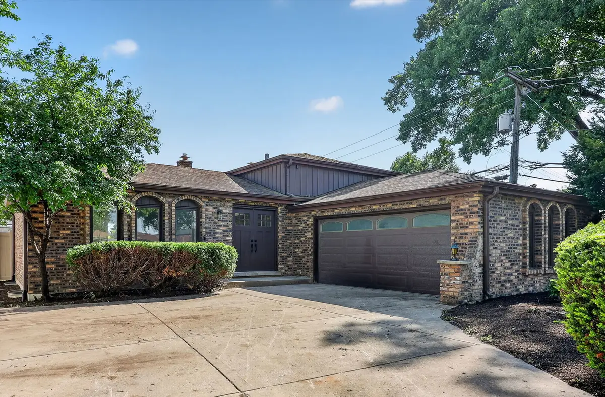 216 W Kimbell Avenue, Elmhurst, IL 60126 - #1