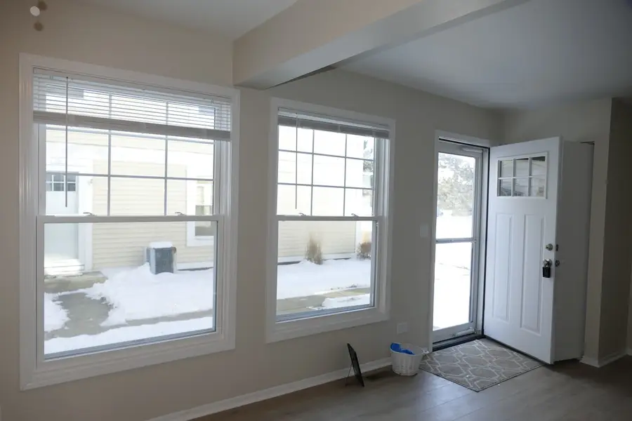 328 Farmingdale Circle, Vernon Hills, IL 60061 - #2