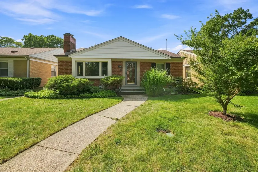 8120 Keystone Avenue, Skokie, IL 60076 - #2