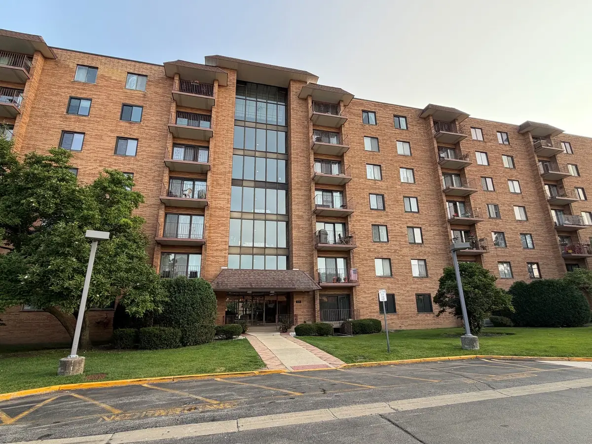 1717 W Crystal Lane #712, Mount Prospect, IL 60056 - #1