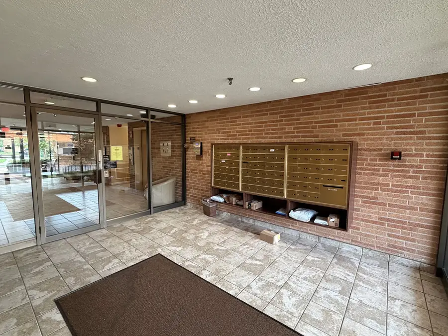 1717 W Crystal Lane #712, Mount Prospect, IL 60056 - #3