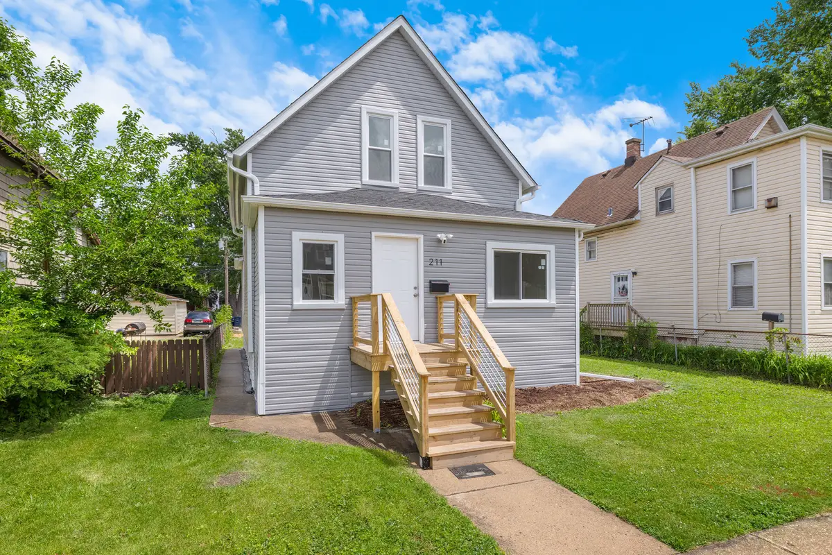211 S 9th Avenue, Maywood, IL 60153 - #1