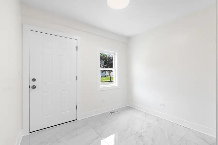 211 S 9th Avenue, Maywood, IL 60153 - #3