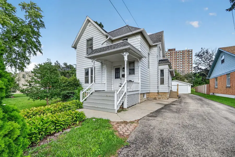742 S 4th Street, Dekalb, IL 60115 - #2
