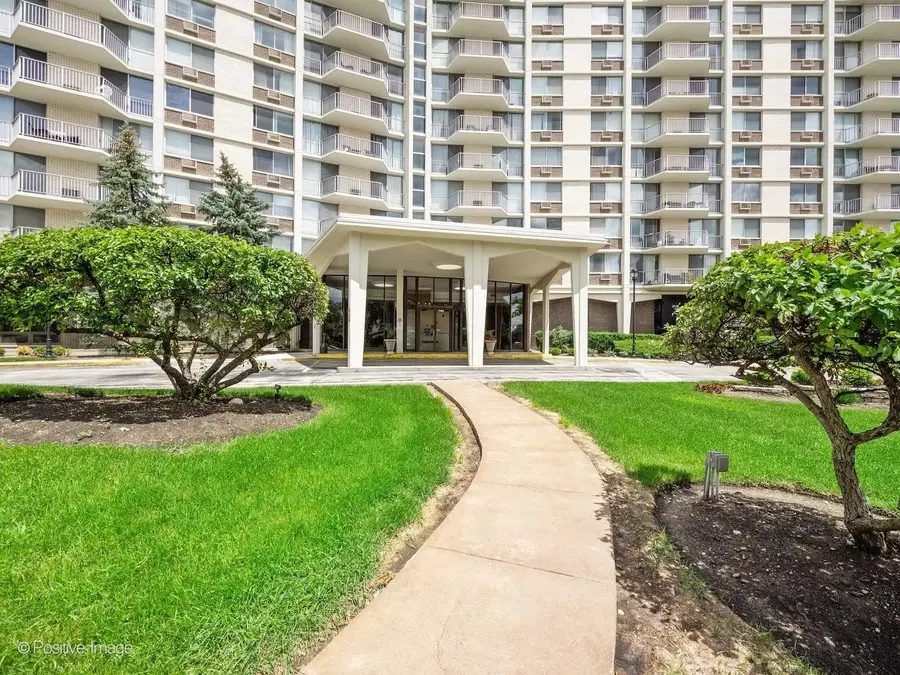 40 N Tower Road #5A, Oak Brook, IL 60523 - #3