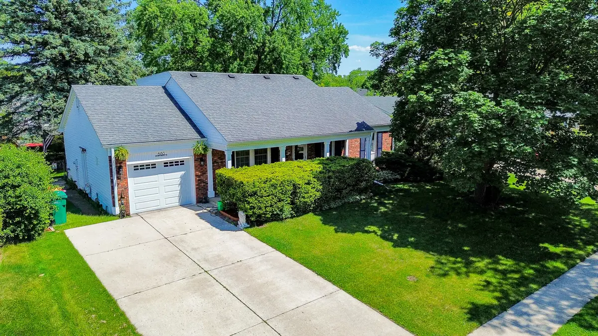 680 Indian Spring Lane, Buffalo Grove, IL 60089 - #1