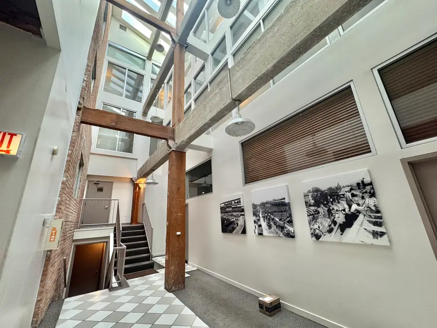 1122 W Newport Avenue #1A, Chicago, IL 60657 - #2