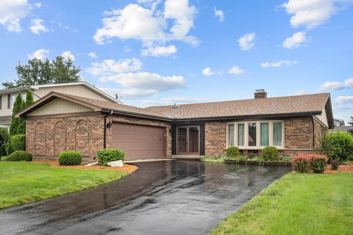 911 W Willow Lane, Mount Prospect, IL 60056 - #1