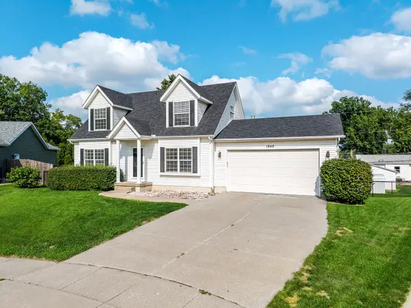 1848 Anderson Court, Bettendorf, IA 52722