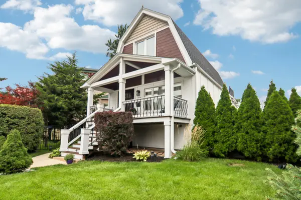 6328 W Addison Street, Chicago, IL 60634