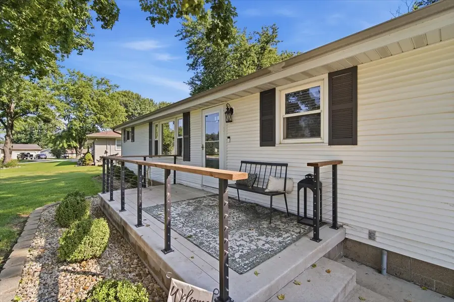 1524 Hickory Point Road, Metamora, IL 61548 - #2