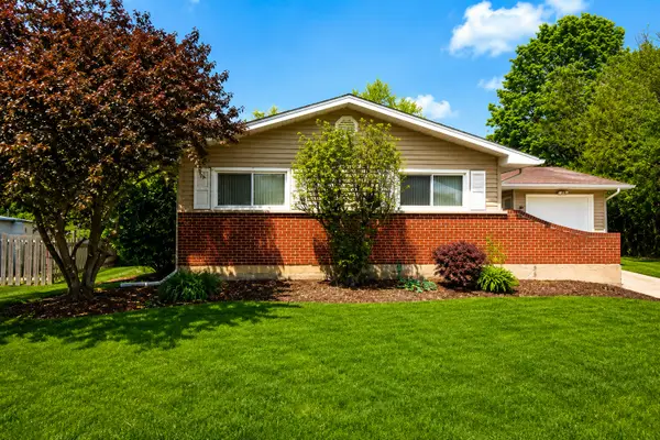 106 Cedar Court, Schaumburg, IL 60193