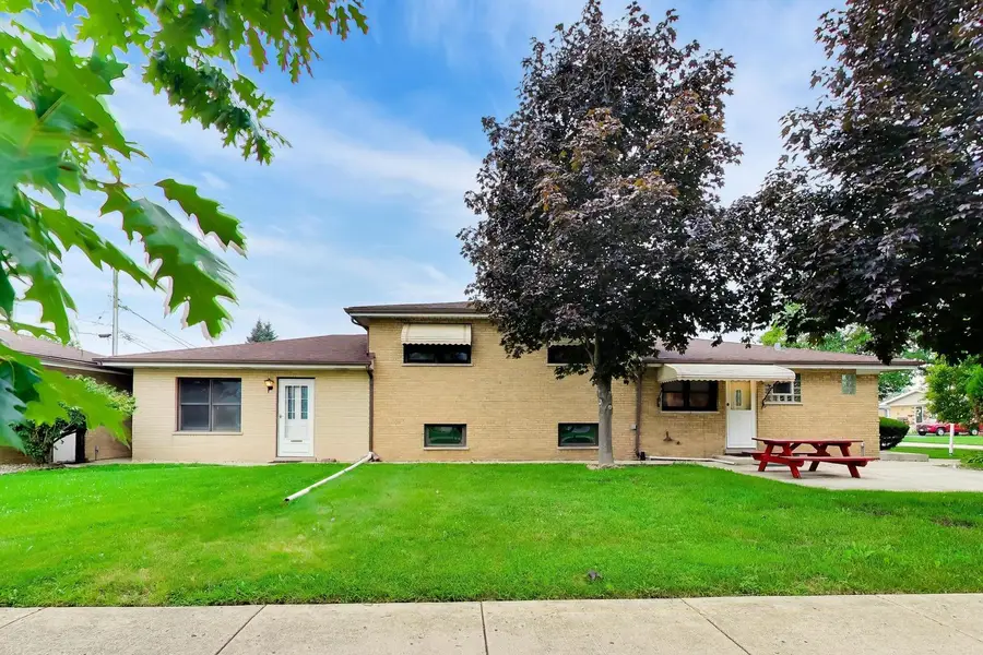 6101 W 80th Place, Burbank, IL 60459 - #2