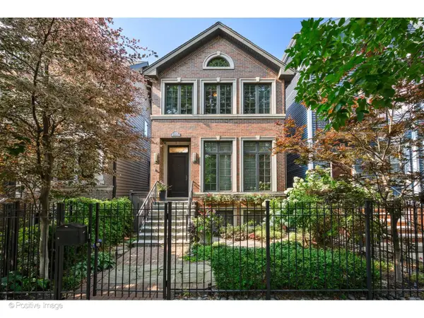 1844 W Barry Avenue, Chicago, IL 60657