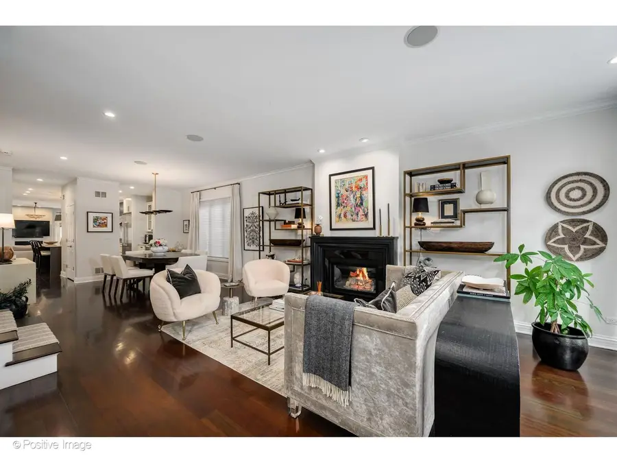 1844 W Barry Avenue, Chicago, IL 60657 - #3