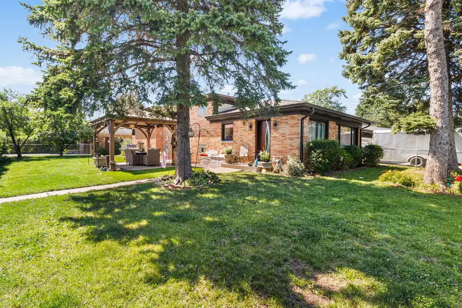 2196 Spruce Avenue, Des Plaines, IL 60018 - #2