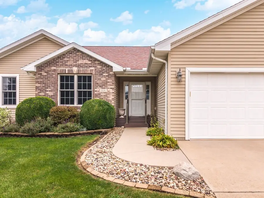 208 Whitetail Lane, Hudson, IL 61748 - #2