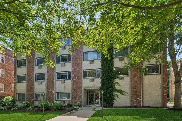 1234 Elmwood Avenue #2F, Evanston, IL 60202