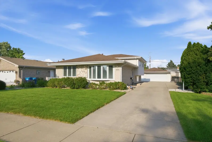 8455 Newland Avenue, Burbank, IL 60459 - #3