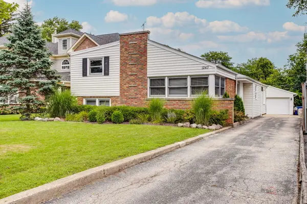 1243 Ridge Road, Highland Park, IL 60035