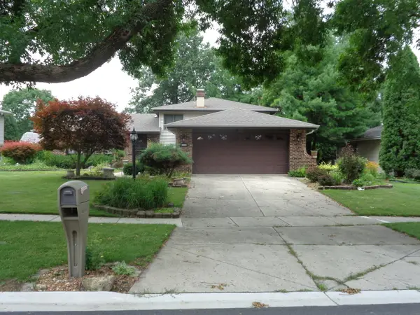 3145 Drover Lane, Darien, IL 60561