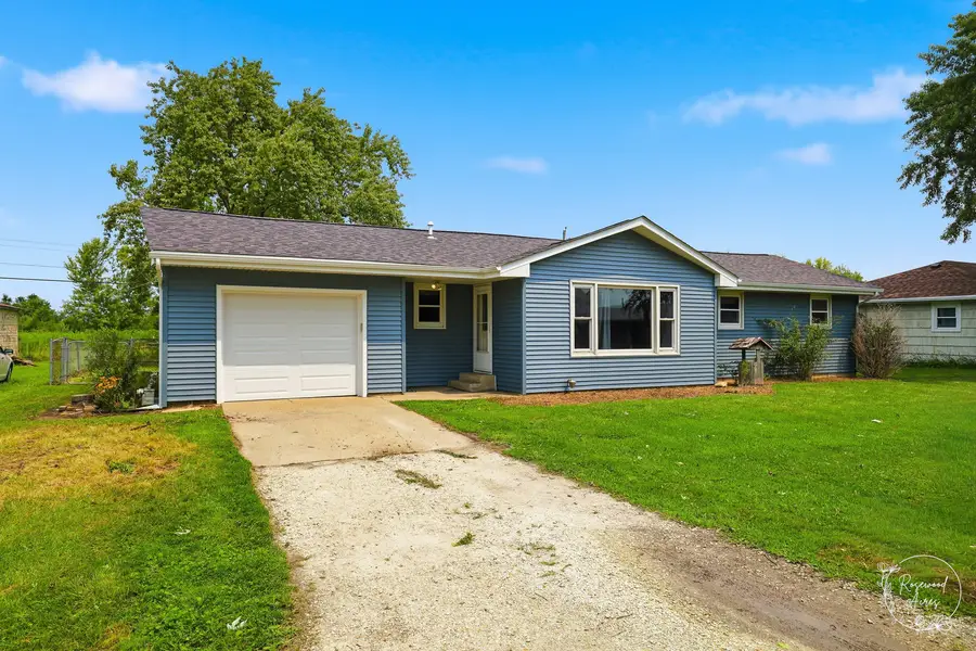 165 E 2740s Road, Kankakee, IL 60901 - #2