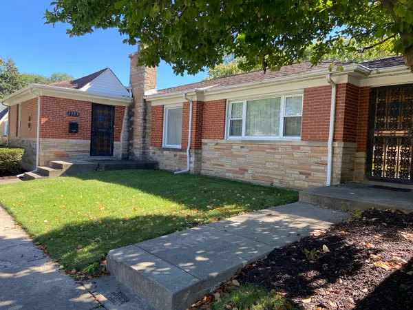 3333 W 102 Street, Evergreen Park, IL 60805
