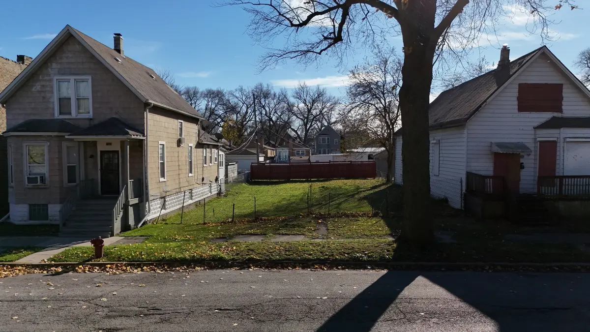 735 W 50th Street, Chicago, IL 60609 - #1