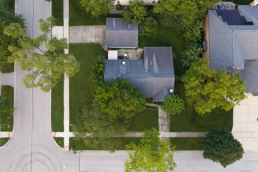 1545 N Kaspar Avenue, Arlington Heights, IL 60004 - #3
