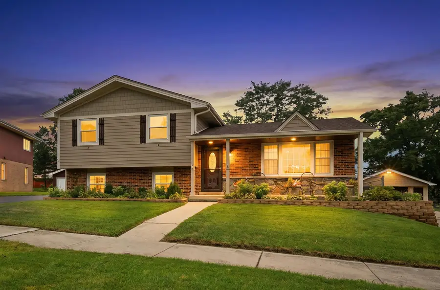 10453 S Stowe Court, Palos Hills, IL 60465 - #2