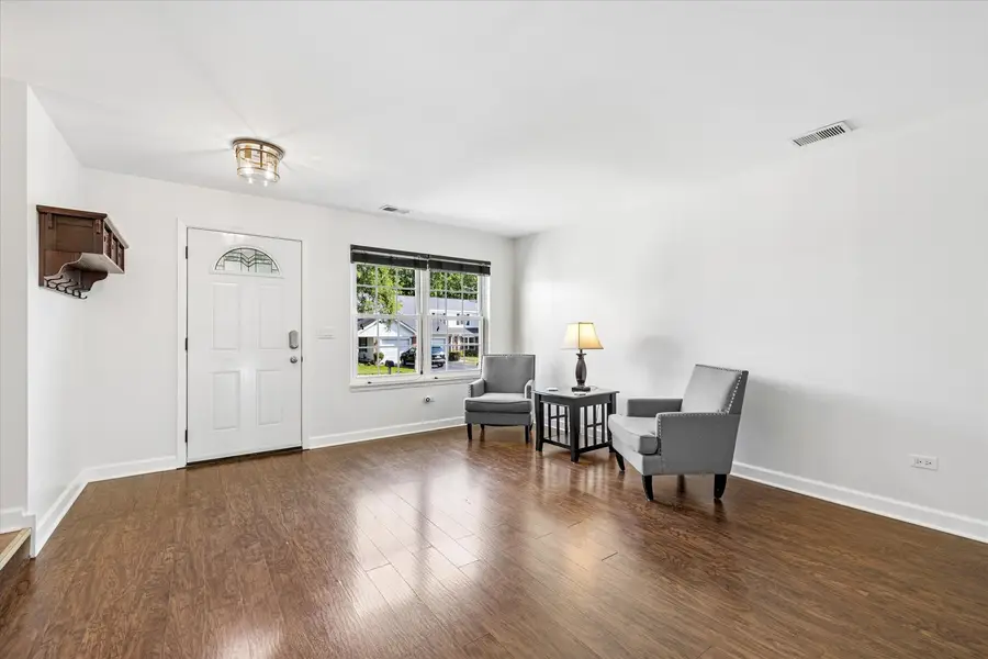 93 Pine Circle, Cary, IL 60013 - #3