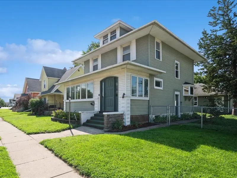 704 14th Avenue, Fulton, IL 61252 - #2