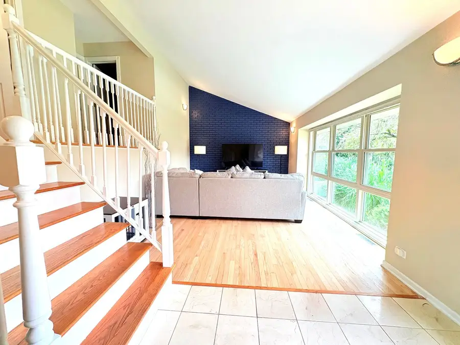 922 N Milwaukee Avenue #C, Libertyville, IL 60048 - #3