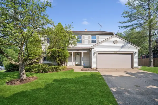 894 Thompson Boulevard, Buffalo Grove, IL 60089