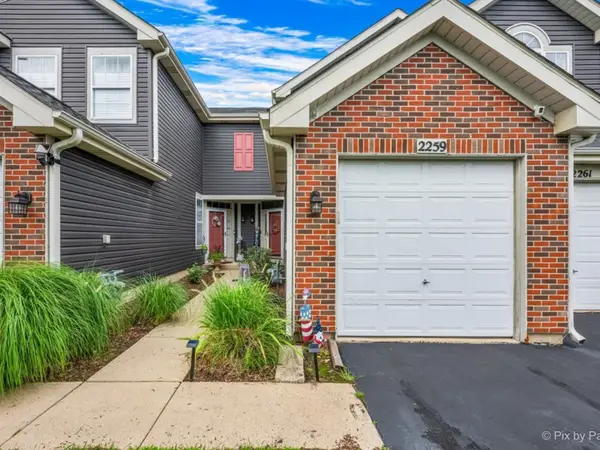 2259 Lake Ridge Drive, Glendale Heights, IL 60139