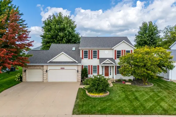 1050 W Davies Court, Eldridge, IA 52748