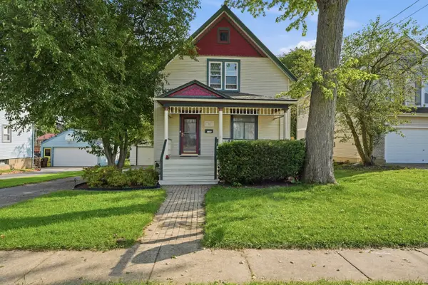 315 Forest Avenue, Woodstock, IL 60098