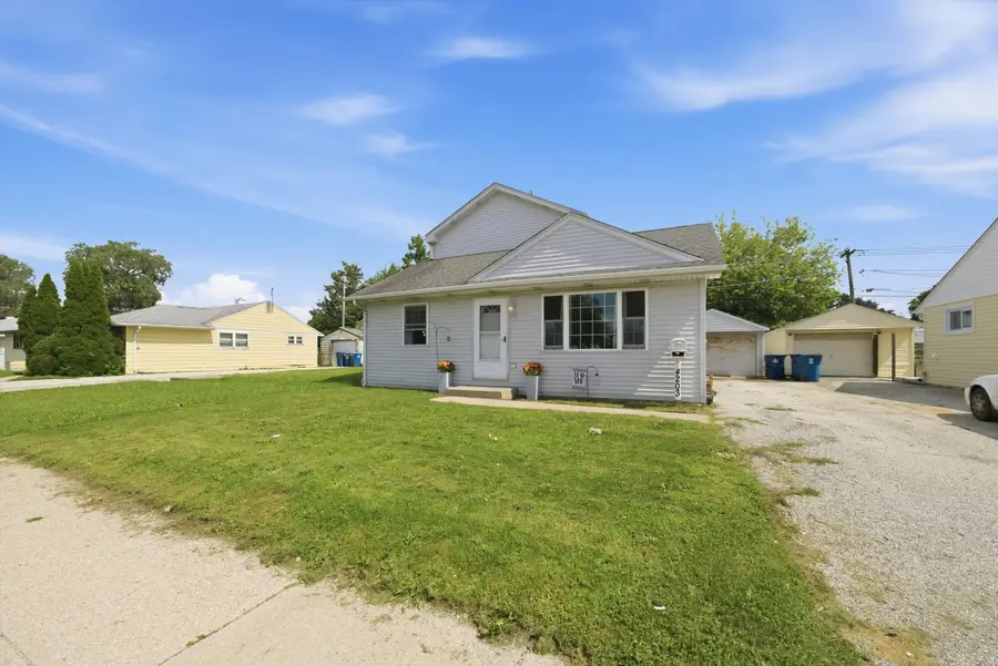 4203 Southwest Highway, Hometown, IL 60456 - #2