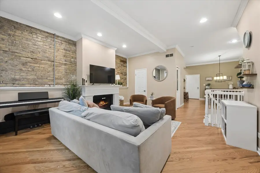 Address Withheld By Seller, Chicago, IL 60614 - #2