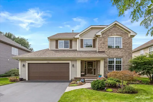 2562 N Jade Avenue, Arlington Heights, IL 60004