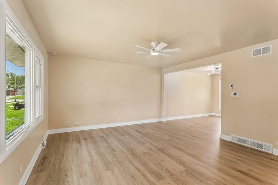 812 N Lincoln Street, Addison, IL 60101 - #3
