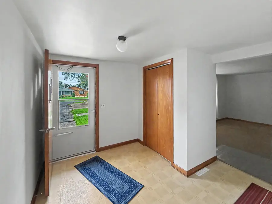 305 E Cherry Street #3, Watseka, IL 60970 - #2