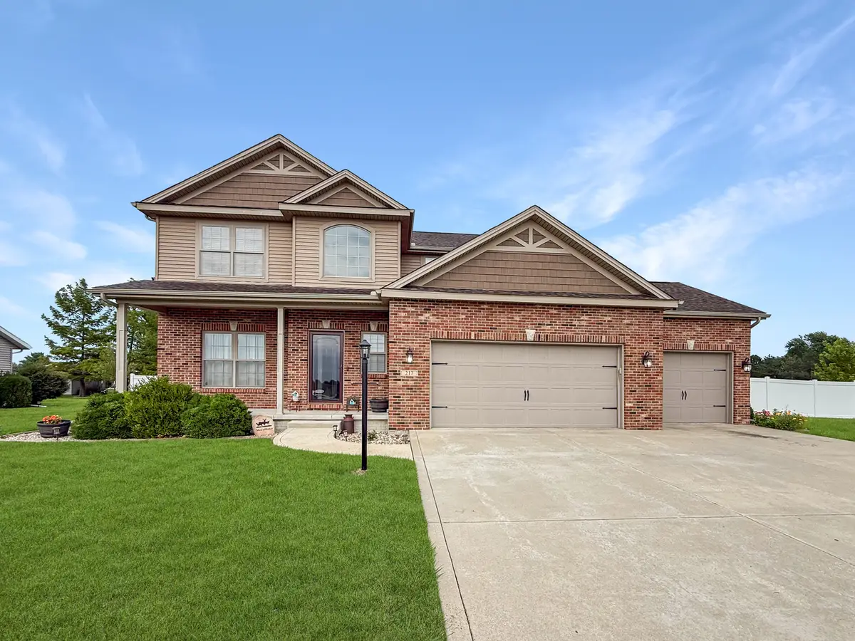 217 N Pointe Drive, Gifford, IL 61847 - #1