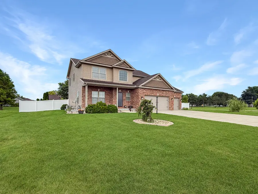 217 N Pointe Drive, Gifford, IL 61847 - #3