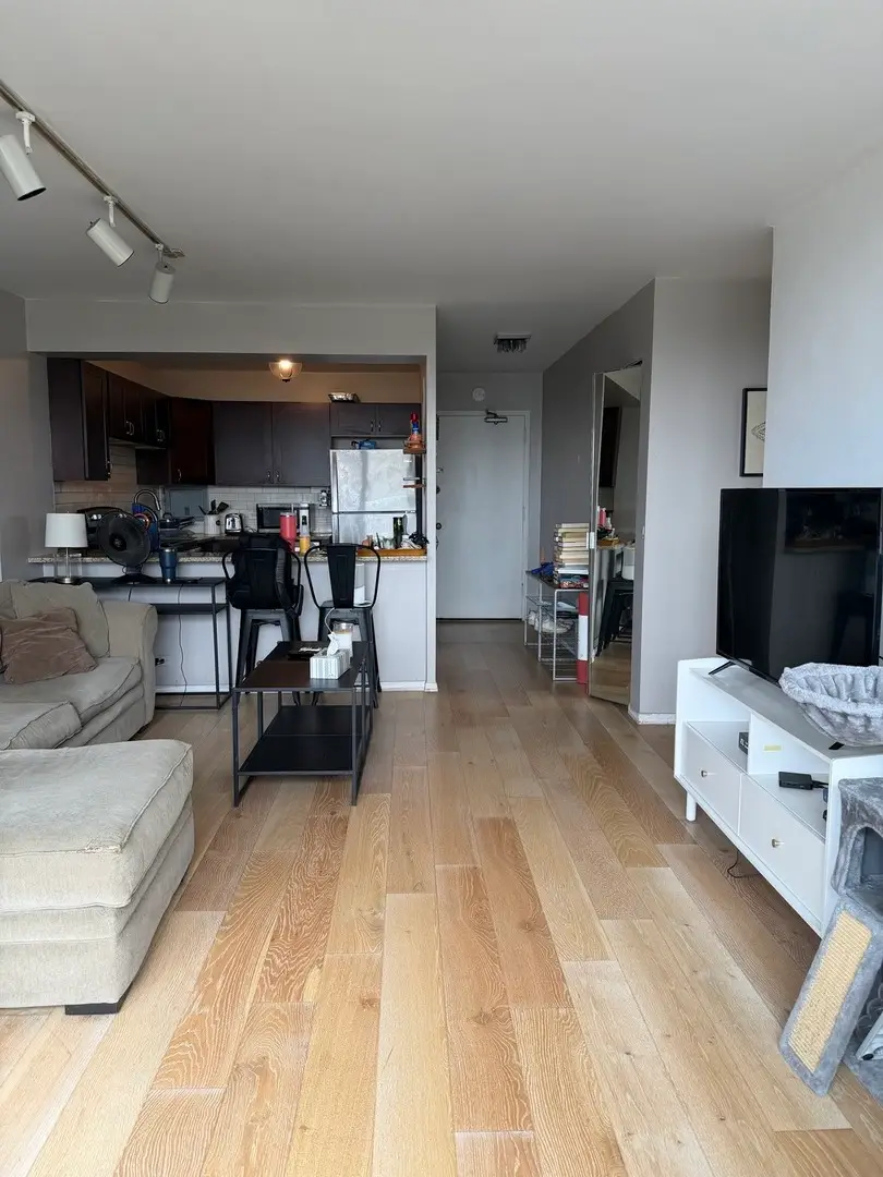 555 W Cornelia Avenue #1308, Chicago, IL 60657 - #2