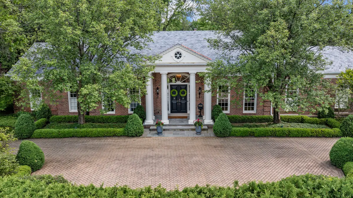 675 E Woodland Road, Lake Forest, IL 60045 - #1