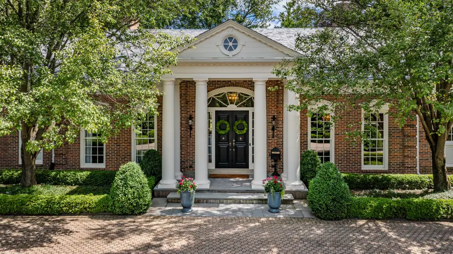 675 E Woodland Road, Lake Forest, IL 60045 - #2